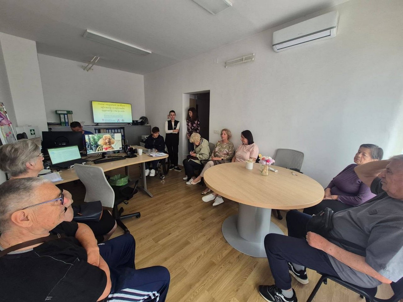 Radionica „Prava i mogućnosti na dlanu – informacije za neformalne njegovatelje i starije osobe“